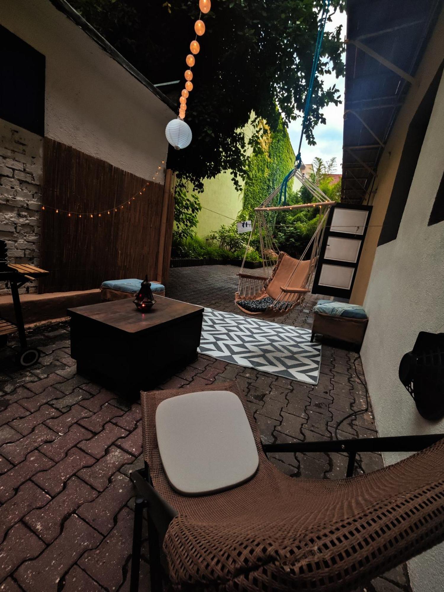 Vintage Room With Garden View Bratislava Exteriör bild