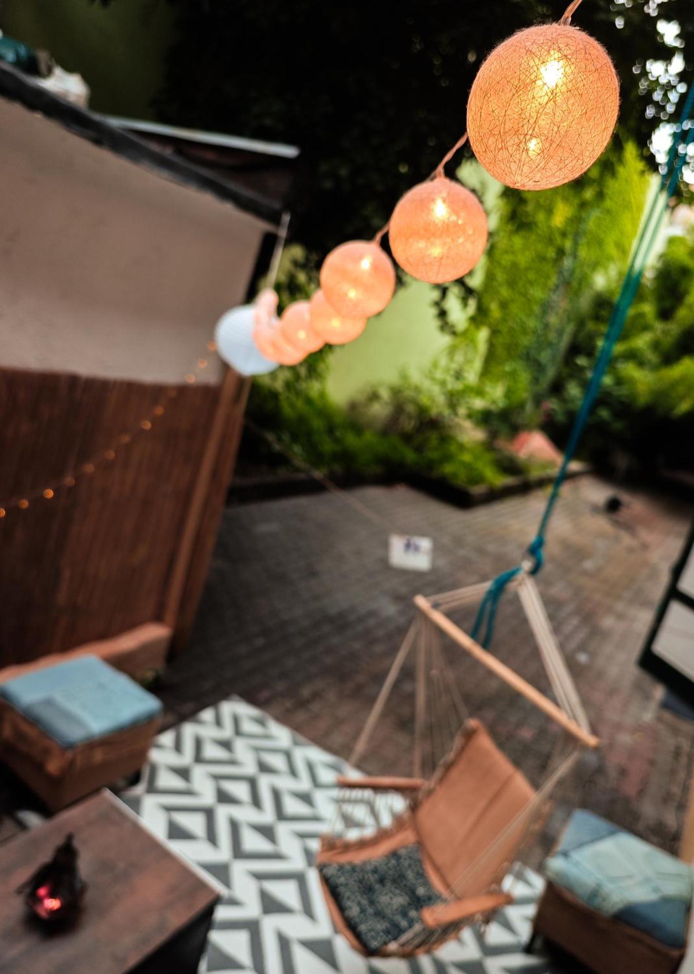 Vintage Room With Garden View Bratislava Exteriör bild